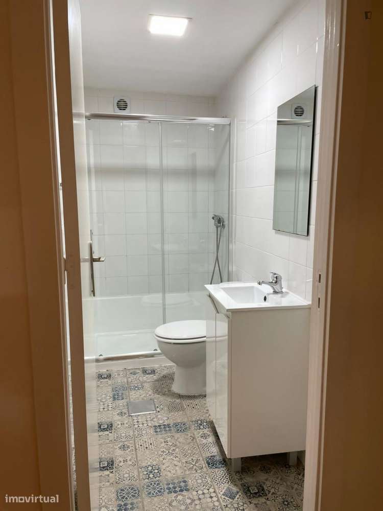 Quarto - localizado em Paranhos Porto - Grande imagem: 4/10