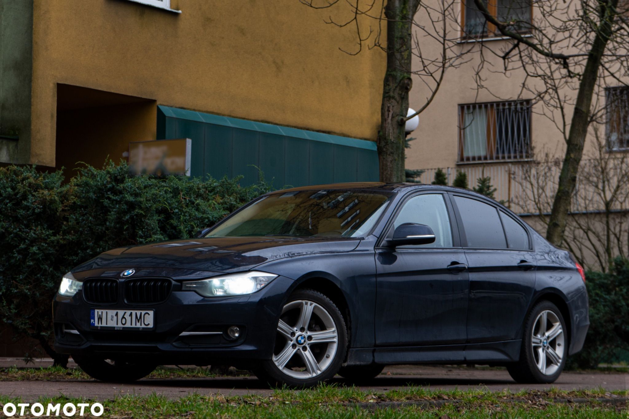 BMW Seria 3 328i - 1