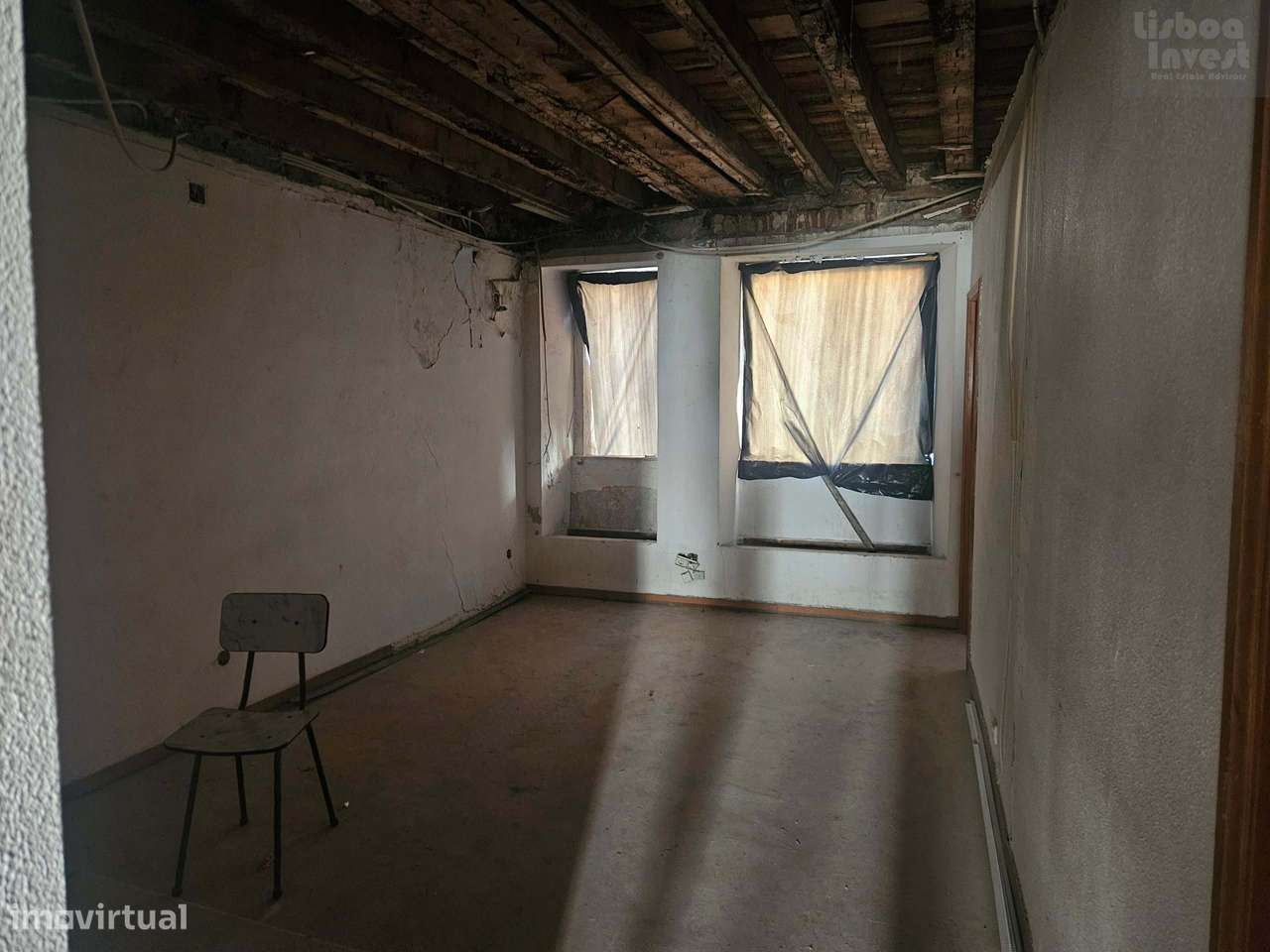 Vendo T2 para remodelação em predio totalmente remodelado-19