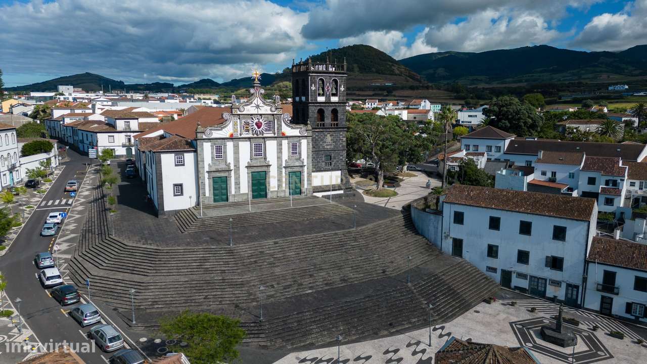 Moradia T2 com Quintal no Centro da Ribeira Grande-27