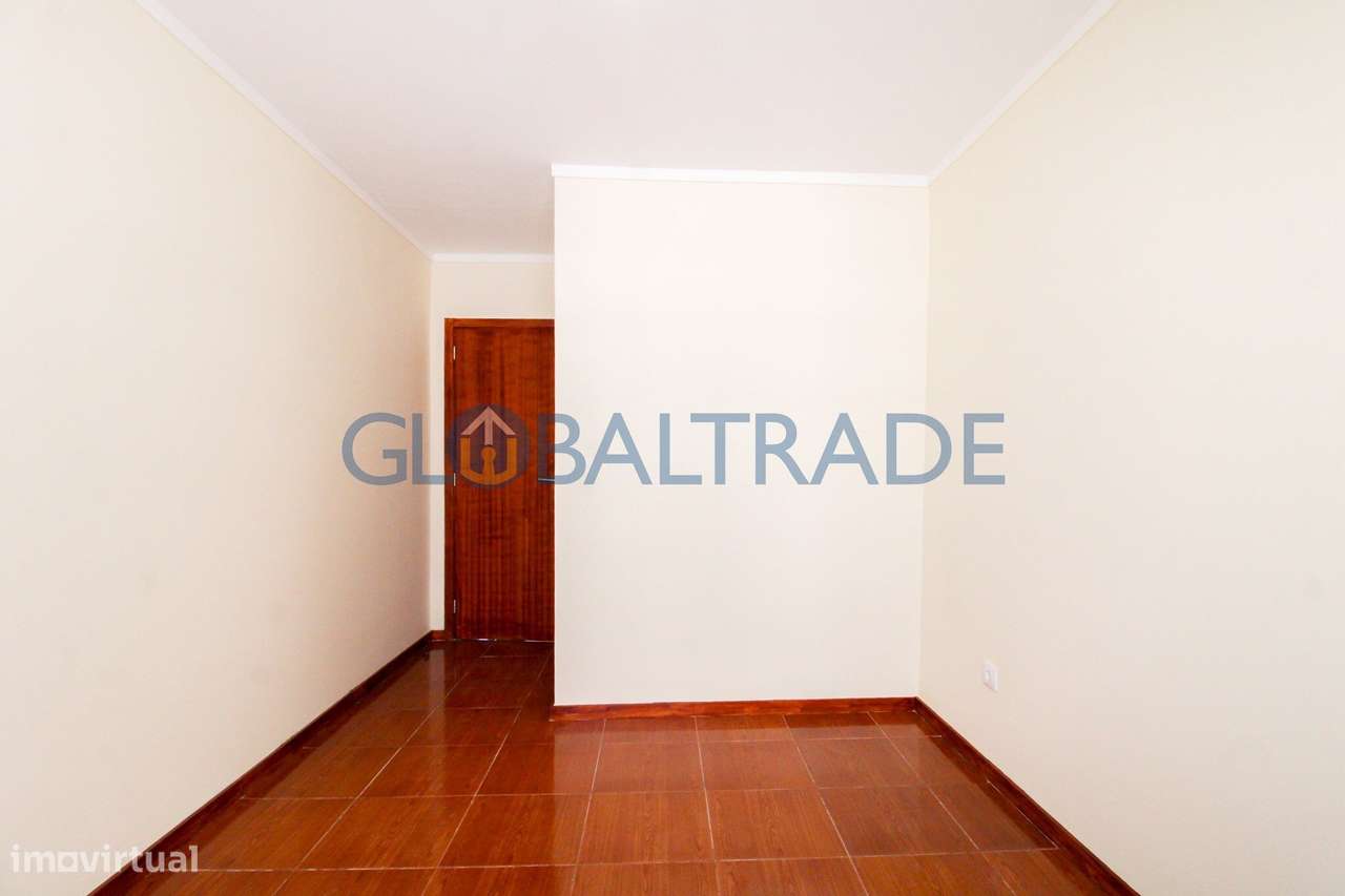 Apartamento T3 com Garagem Box em Vila D'Este-29