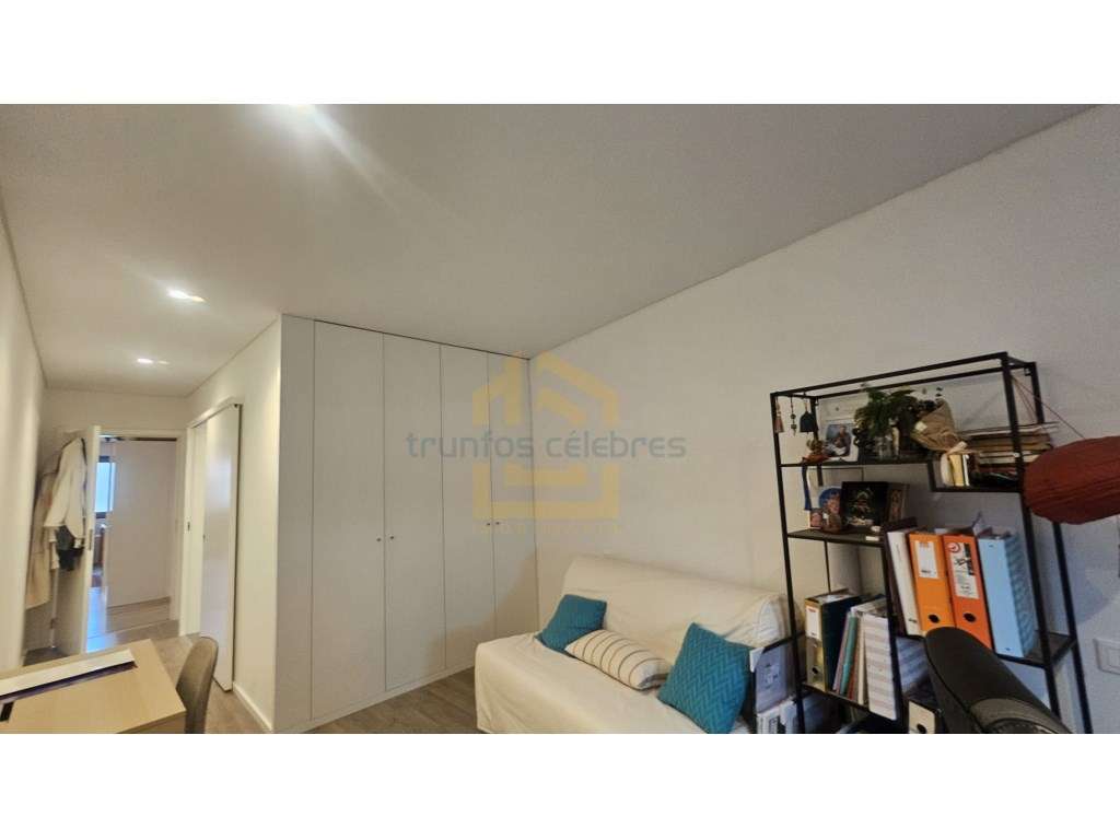 T2 semi novo com lugar de garagem em Condomínio Fechado - vila do c...-15