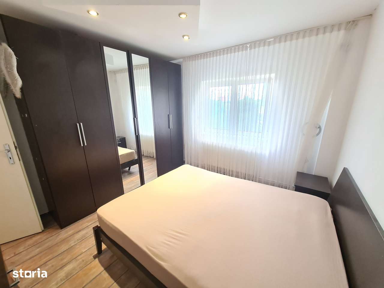 CHIRIE apartament 3 camere, et.2, Arena Mall Bacau - Imagine principală: 4/8