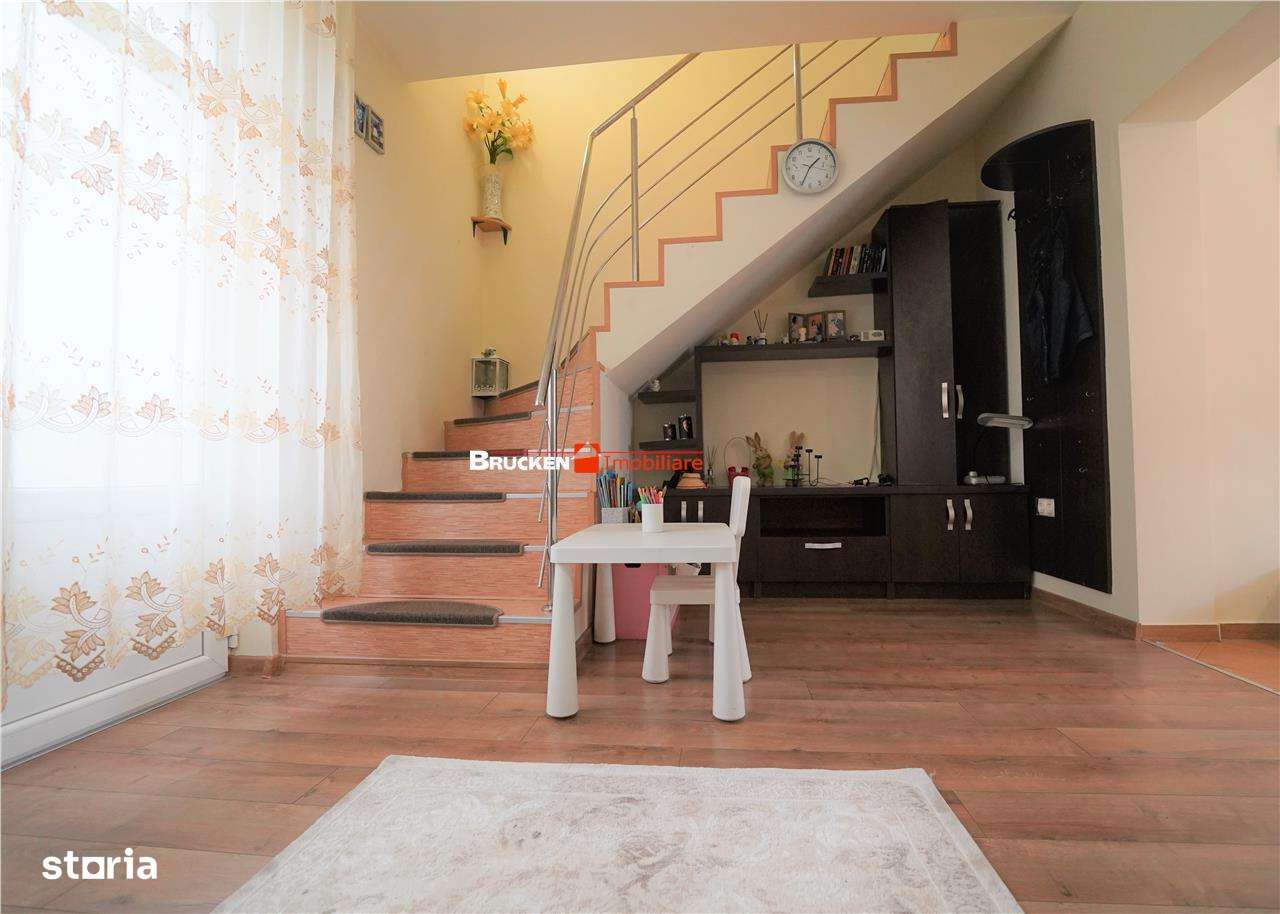 DUPLEX IN CARTIERUL ONCEA CU PARCARE SI CURTE - Imagine principală: 3/11