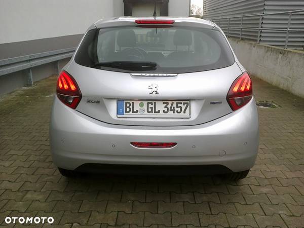 Peugeot 208 - 3