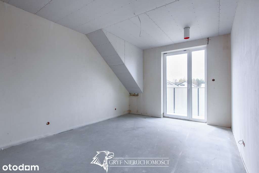 -Przestronny dom z dwoma garażami w otoczeniu lasu-15