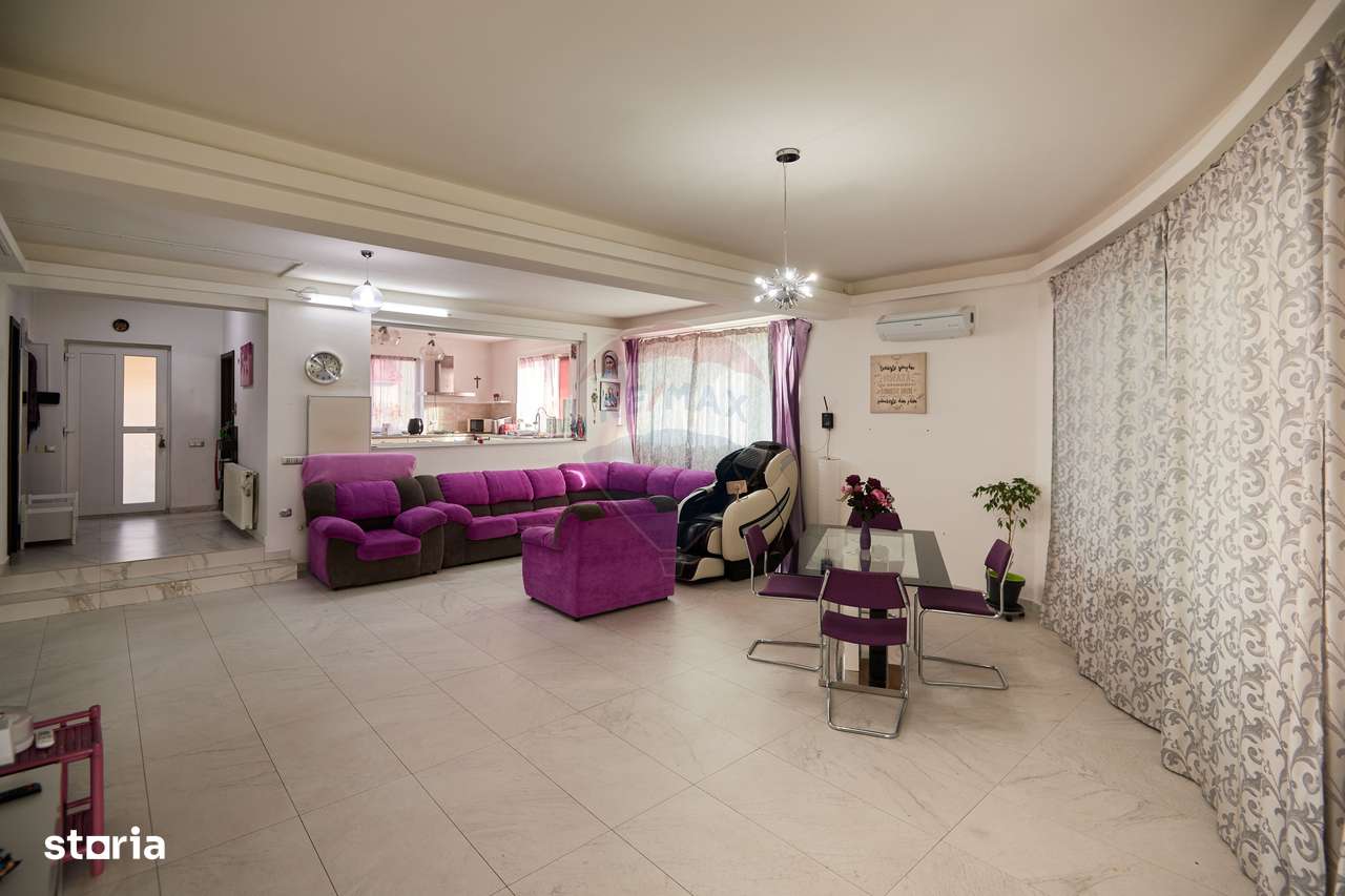 Casa / Vila cu 7 camere de vanzare in Chinteni-4