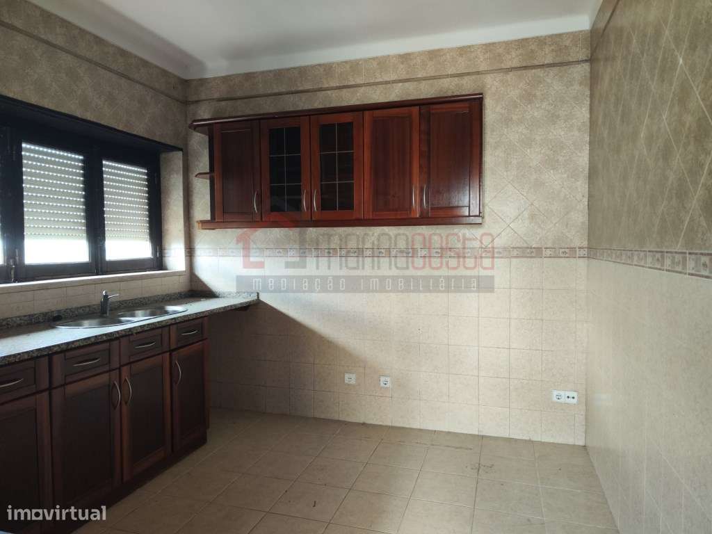 Moradia T3 com Garagem e Logradouro Caldas da Rainha Venda-4