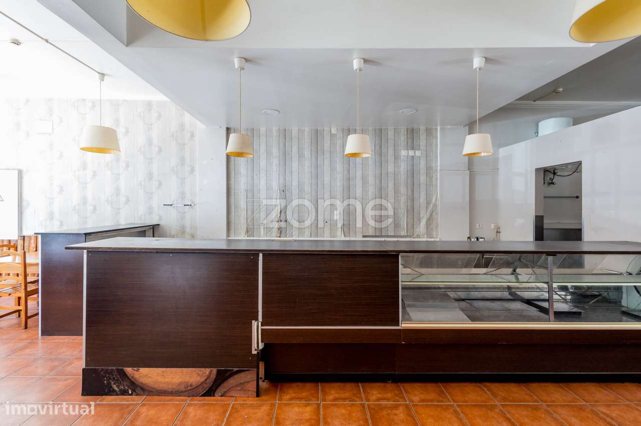 Imóvel para comércio no centro Tomar - Grande imagem: 3/16