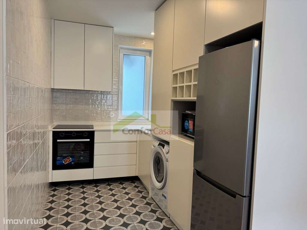Apartamento T2 Mobilado com ar condicionado no centro histórico de ... - Grande imagem: 3/14
