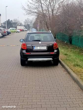 Suzuki SX4 1.6 Premium - 4