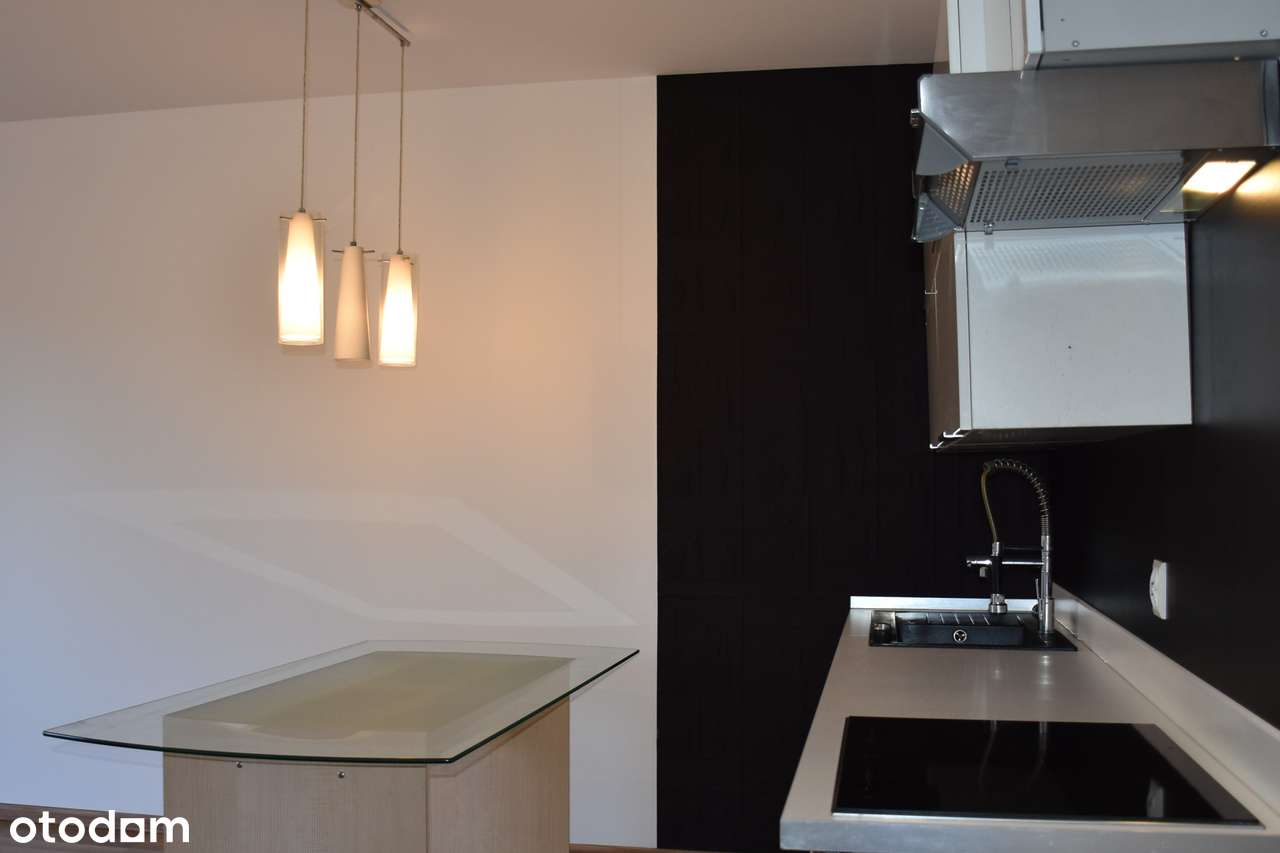 I piętro, winda, 2 pokoje, garderoba, OC miejskie, balkon - Pełny obrazek: 2/16