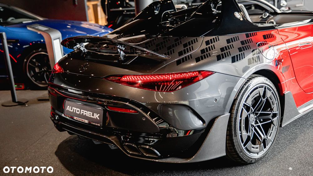 AMG PureSpeed, 1 z 250 szt., 4.0 V8 Biturbo, 585 KM, 800NM