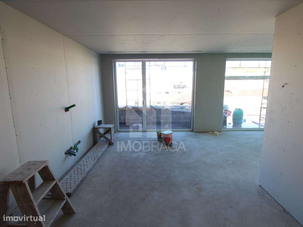 Venda Apartamento T2Cobertura com Terraço Novo, em Real, Braga-2