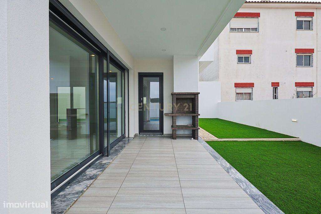 Moradia T4 Nova Charneca de Caparica - Grande imagem: 5/56