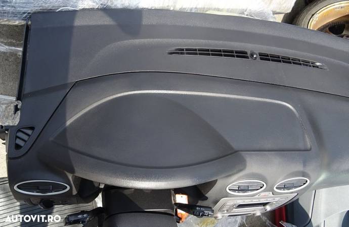 Plansa de bord Ford Focus 2 din 2010 facelift cu airbag volan si pasager volan pe stanga - 3