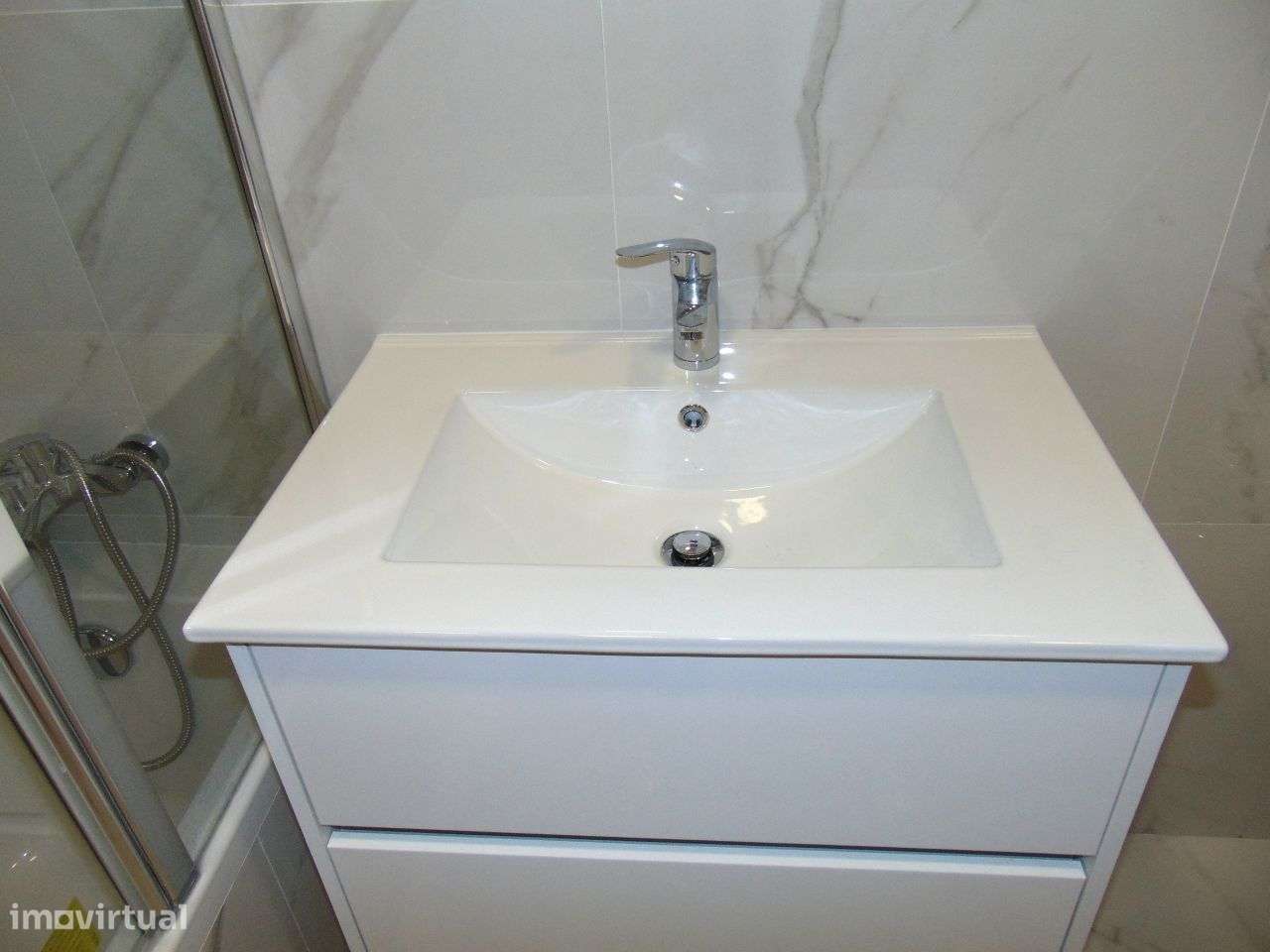 Apartamento novo T2 com terraço 50m2-13