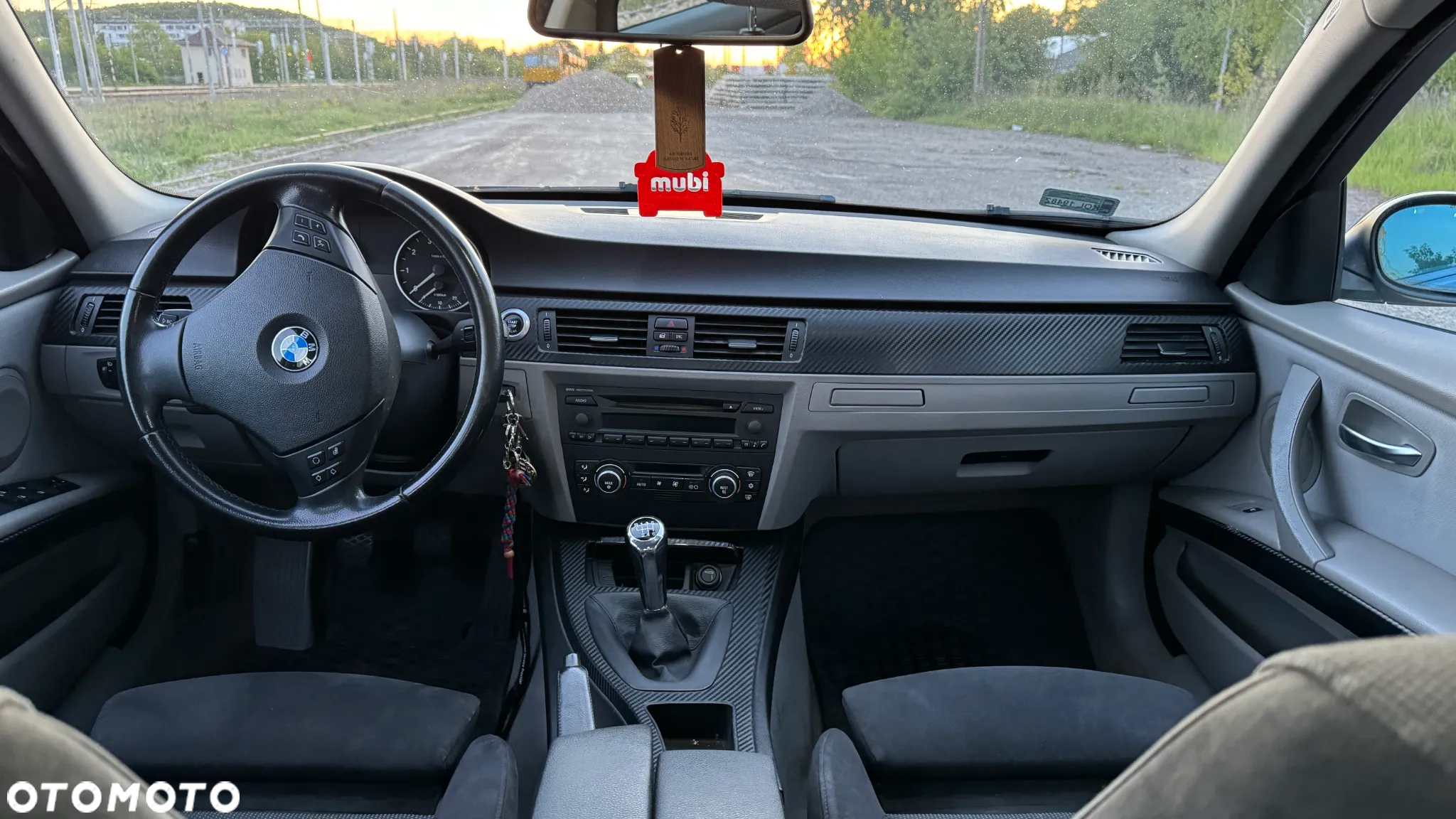 BMW Seria 3 318i - 33