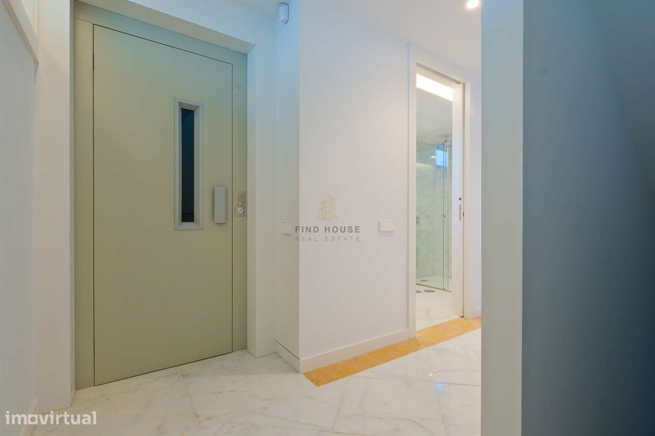 Moradia T3 com elevador privativo, garagem box e logradouro no centro - Grande imagem: 5/41