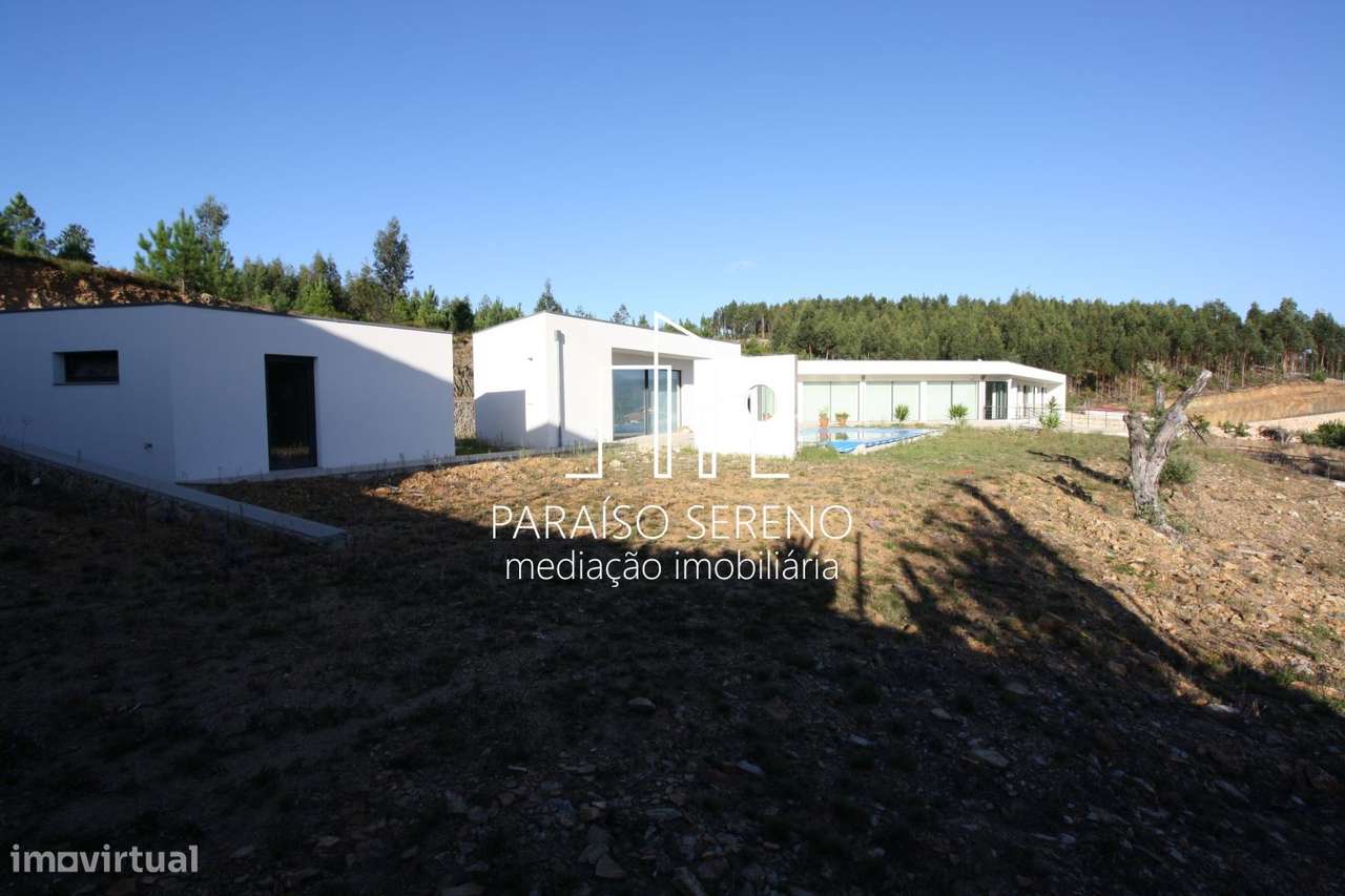 Moradia de Luxo em S. Miguel do Mato-5