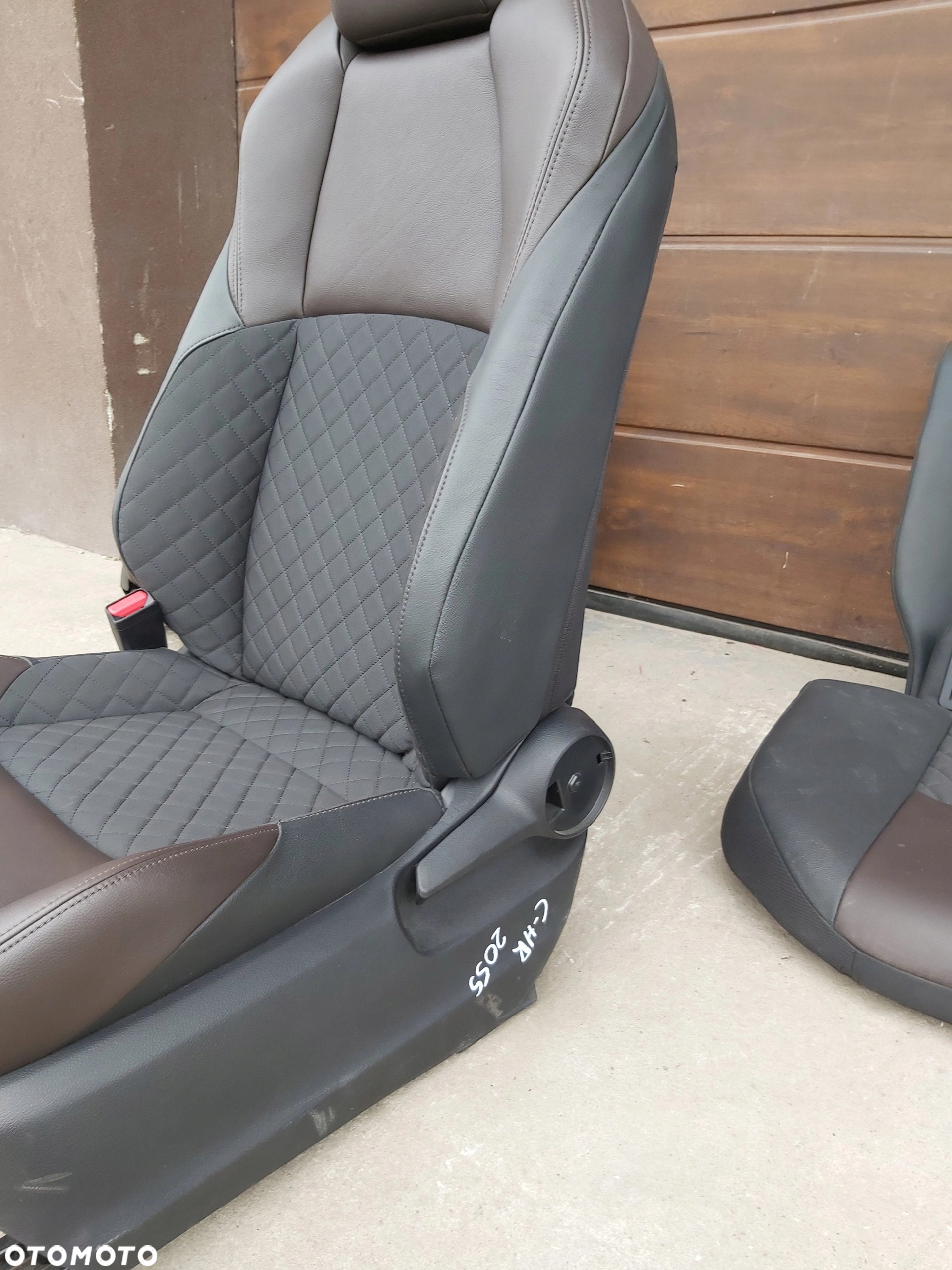 Toyota CHR C-HR fotel fotele skóra BDB - 7