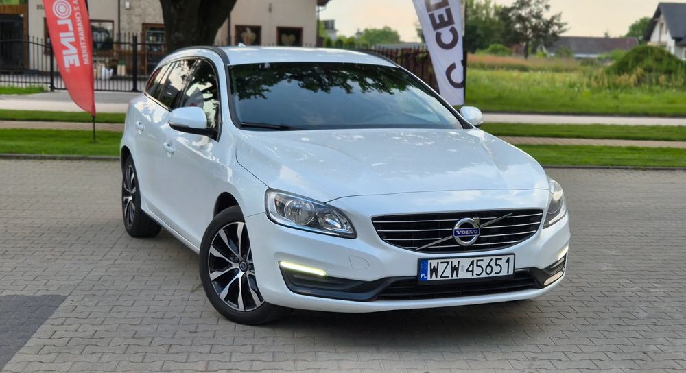 Volvo V60 I (2011-2018) D3 Momentum Core 2018