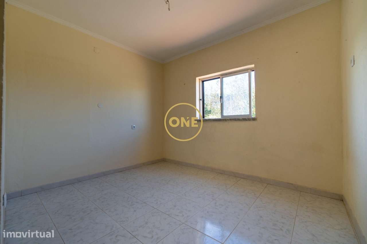 Moradia Térrea T2+1 com Terreno de 3,88 ha – Cruz do Vento, Carnota (A-12