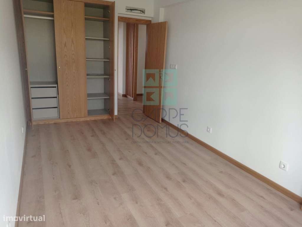 Apartamento T2, totalmente remodelado, Casal de São Brás - Amadora-12