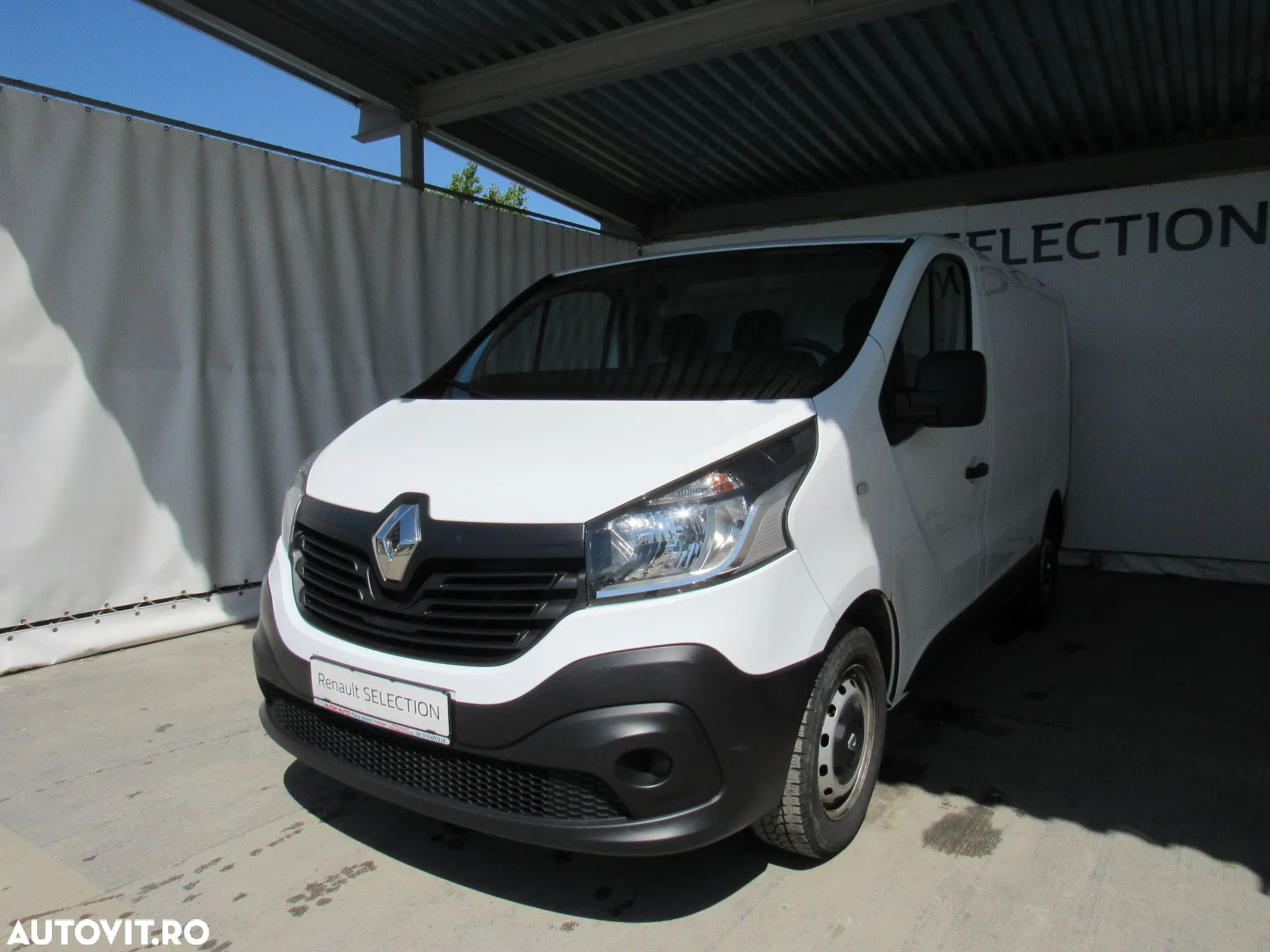 Renault Trafic - 13