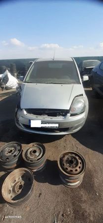 Dezmembram Ford Fiesta - 1