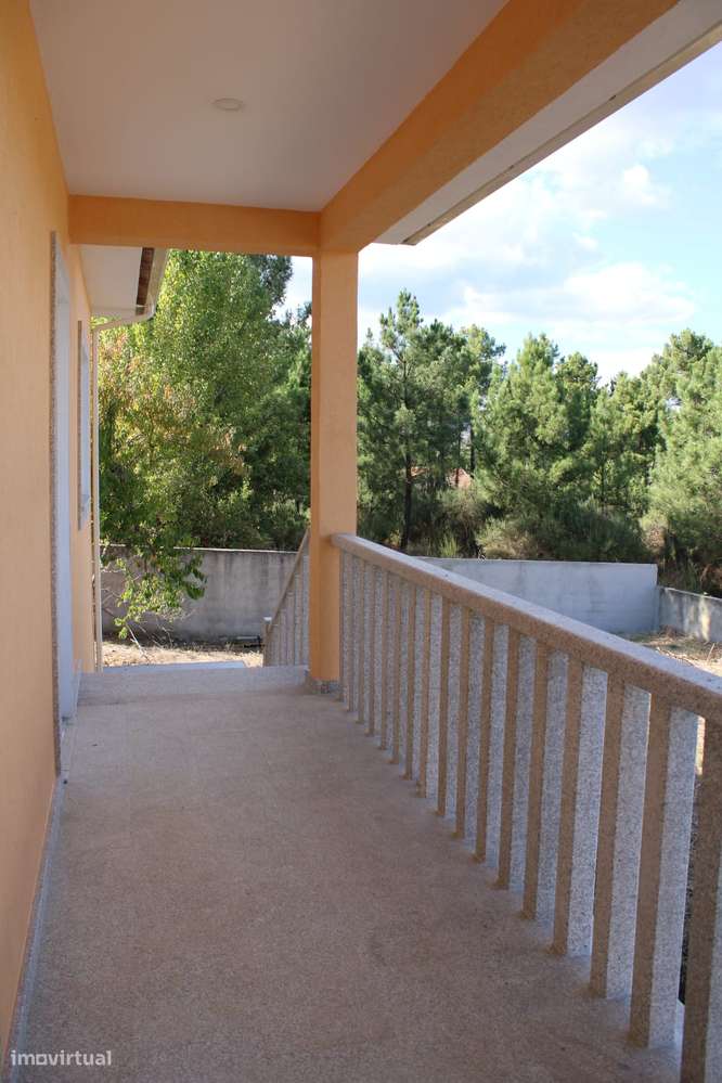 Moradia Térrea Nova e Moderna em Vila Verde - Grande imagem: 5/16