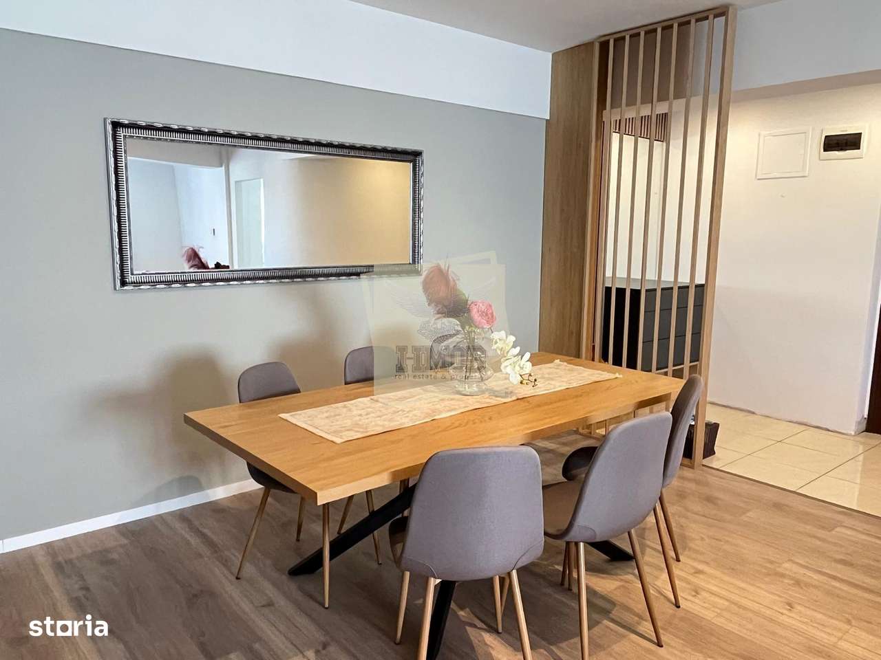 Apartament de lux 3 camere 2 bai si parcare in zona Centrala - Imagine principală: 5/14