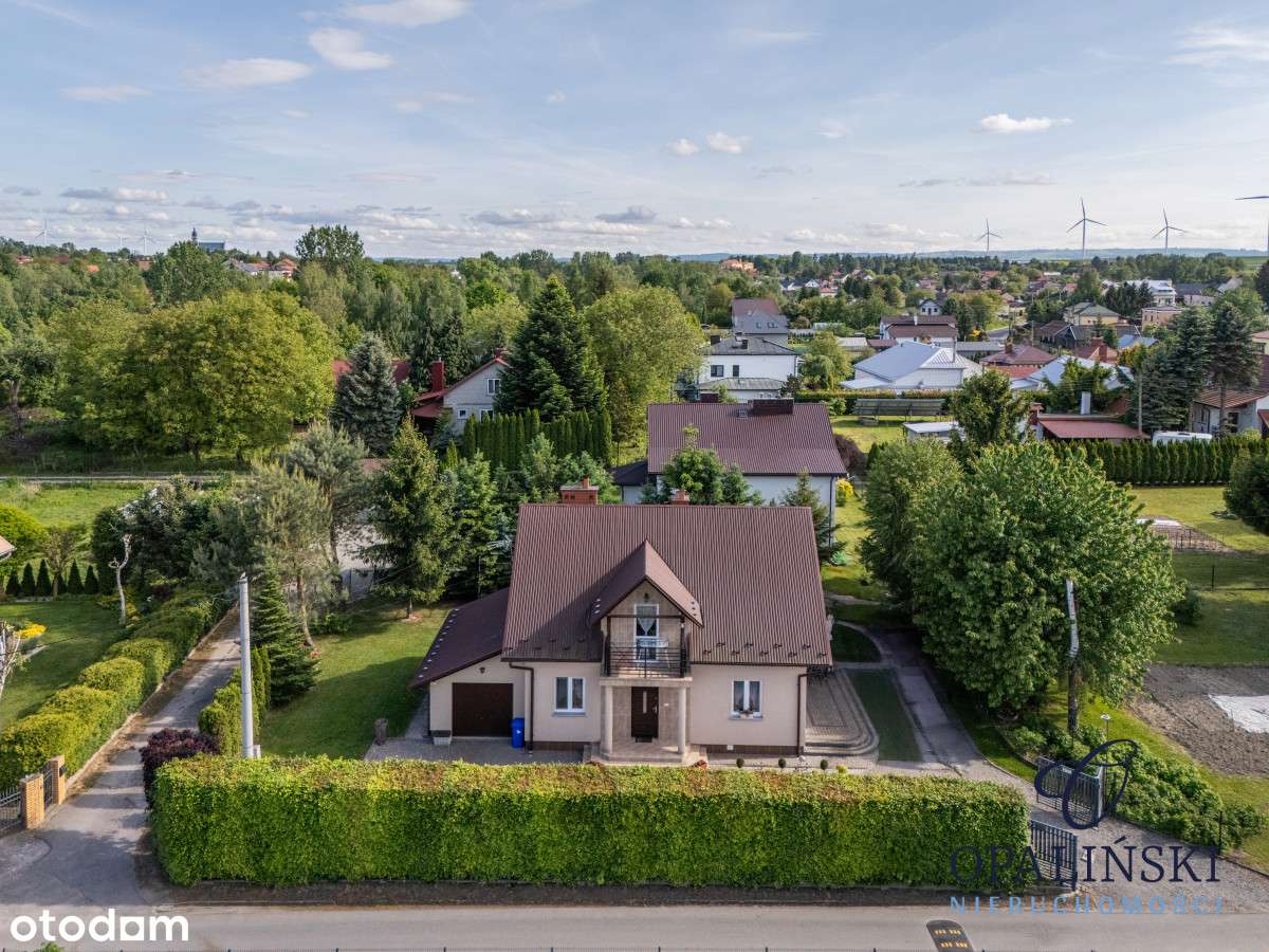 Dom z ogrodem i garażem umeblowany i wyposażony-3