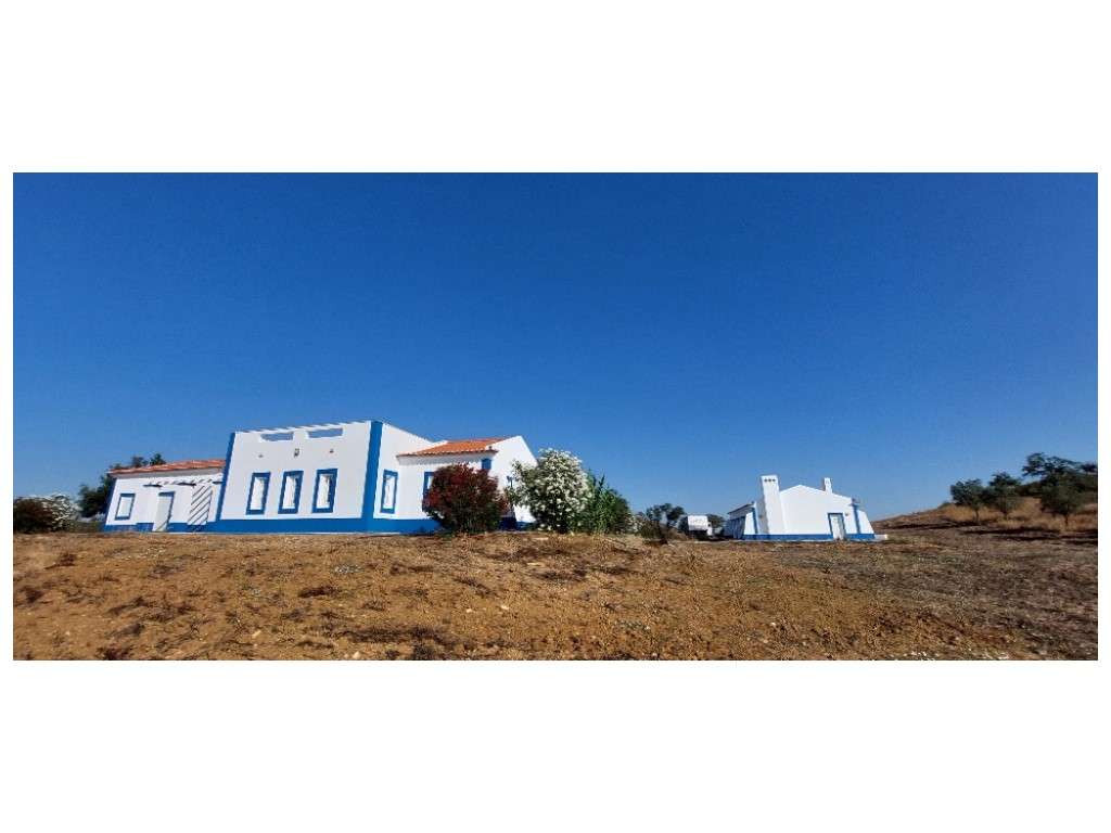 MORADIA (638 m2), Anexo (152 m2)-11