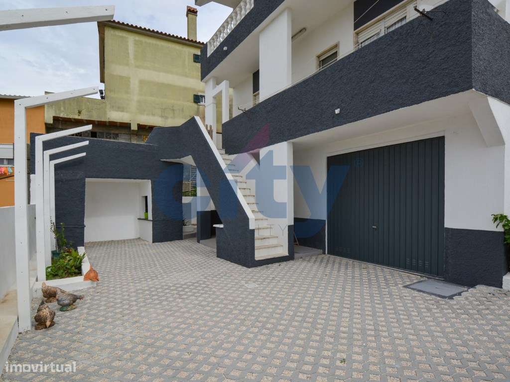 Moradia T4 Independente c/ Garagem - Caneças - Vista Desafogada .-4