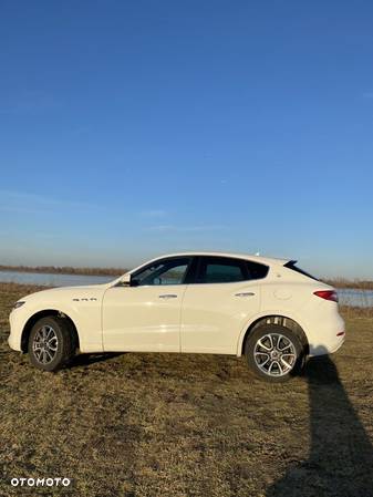 Maserati Levante S Q4 GranSport - 3