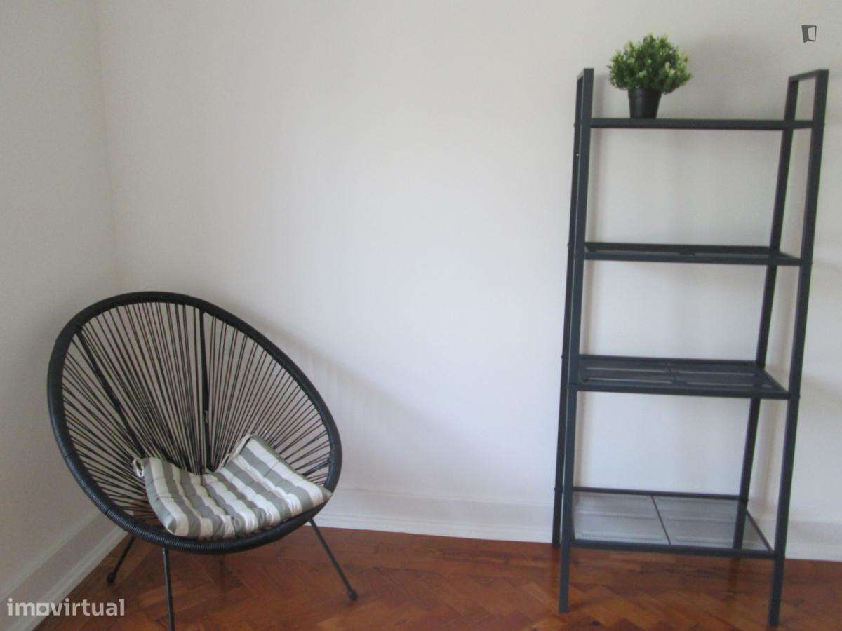 Quarto - localizado em Entrecampos Lisbon - Grande imagem: 4/8