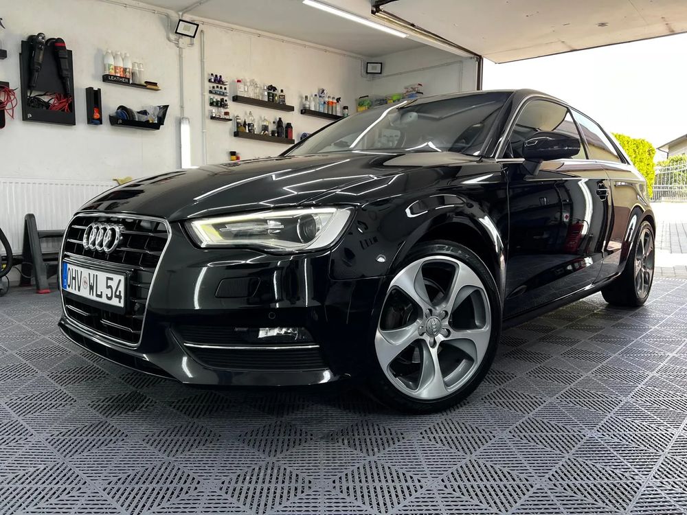 Audi A3 8V 2.0 TDI DPF S tronic S line Sportpaket (plus) 2013