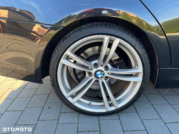 BMW Seria 3 335i xDrive Touring - 13