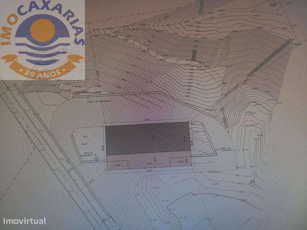 Terreno com Pavilhão(projecto aprovado) - Grande imagem: 2/4