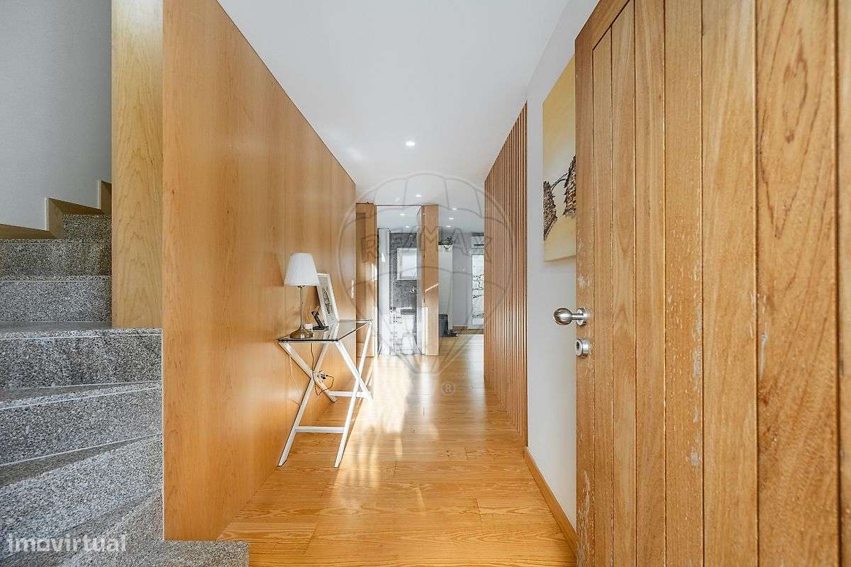 Moradia T4 para venda-10