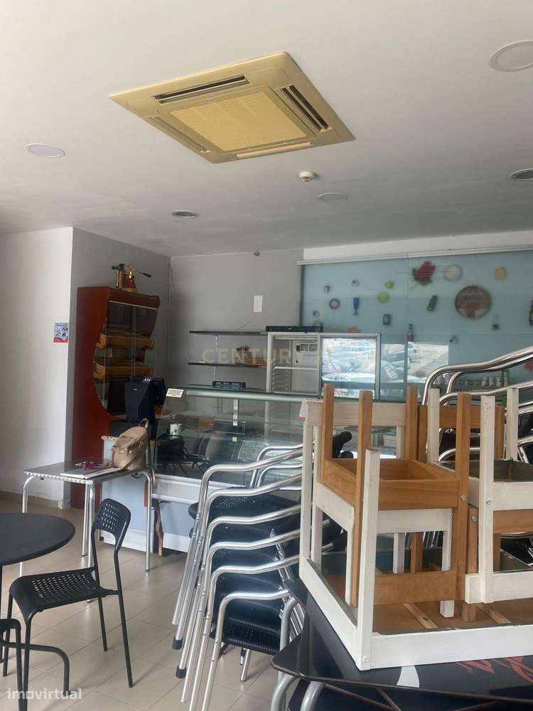 Investimento em Setúbal: Loja/Café/Snack-Bar Equipado e Distribuído po - Grande imagem: 3/28