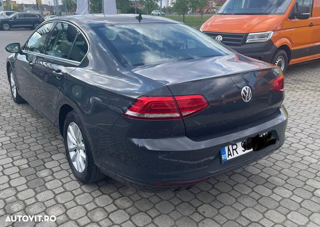 Volkswagen Passat Variant 2.0 TDI DSG 4Motion Comfortline - 5