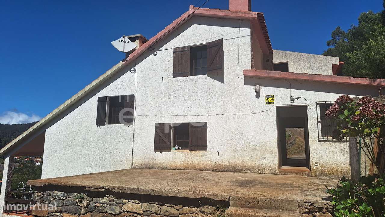 Moradia T2 remodelada na Ribeirinha, Camacha-6