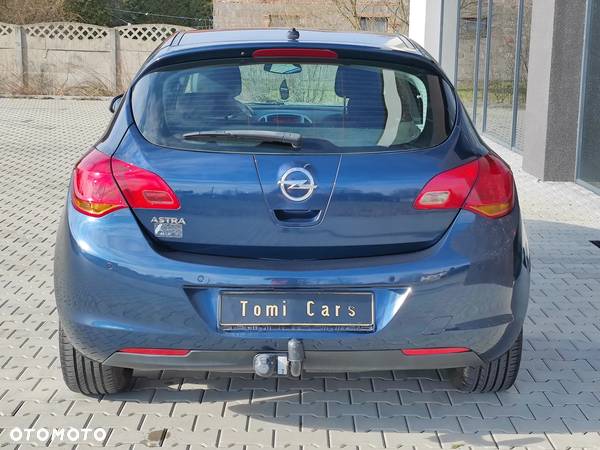 Opel Astra 1.6 Design Edition - 24