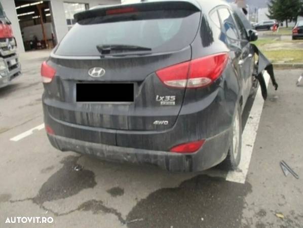 Dezmembrez hyundai ix35 an 2013 - 2