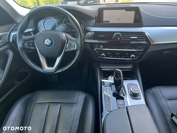 BMW Seria 5 520d Touring - 24