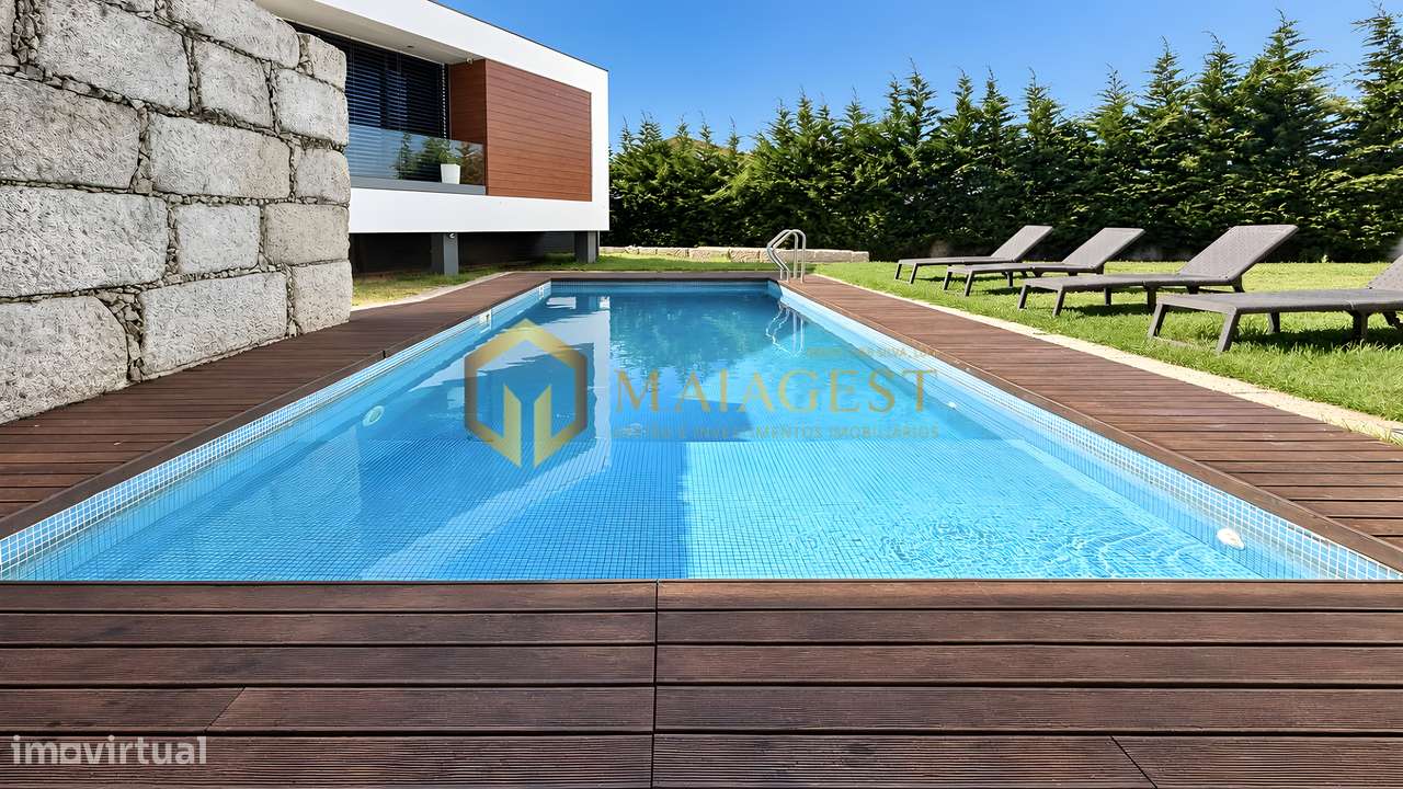 Moradia T3 Independente com Piscina, Amplo Jardim e Privacidade-0