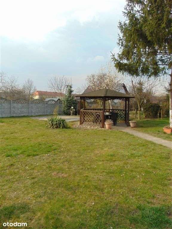 Dwurodzinny dom z budynkami gosp. na dużej działce - Krężoły-16