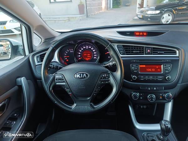 Kia Ceed SW 1.4 CRDi More Edition - 7